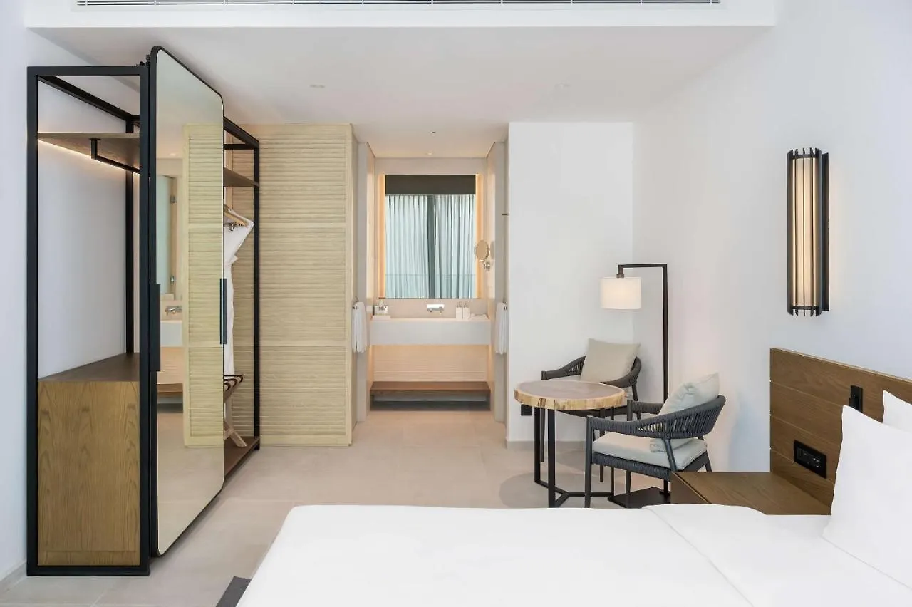 Radisson Beach Resort Palm Jumeirah Dubaj