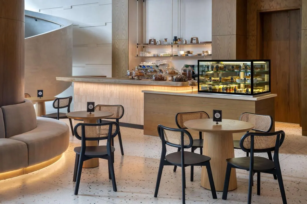 Radisson Beach Resort Palm Jumeirah Dubaj