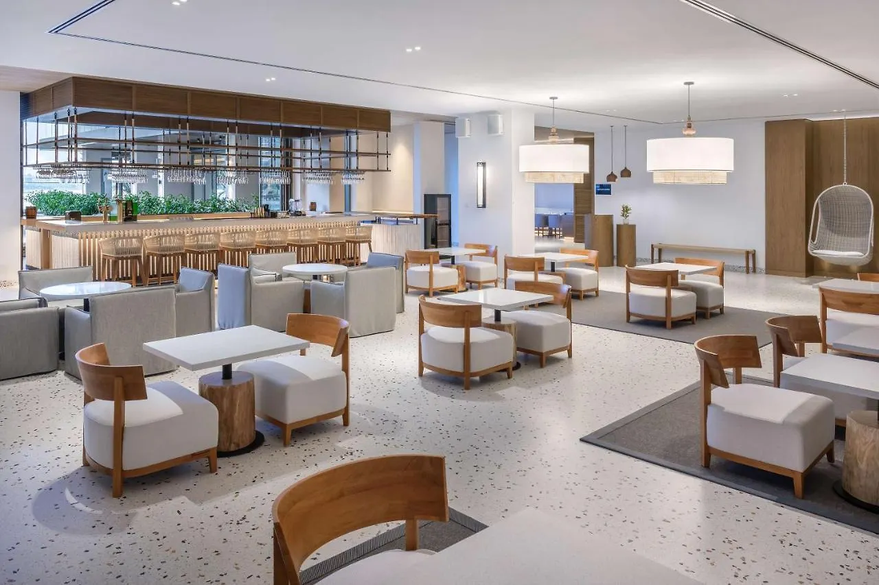 Radisson Beach Resort Palm Jumeirah Dubái