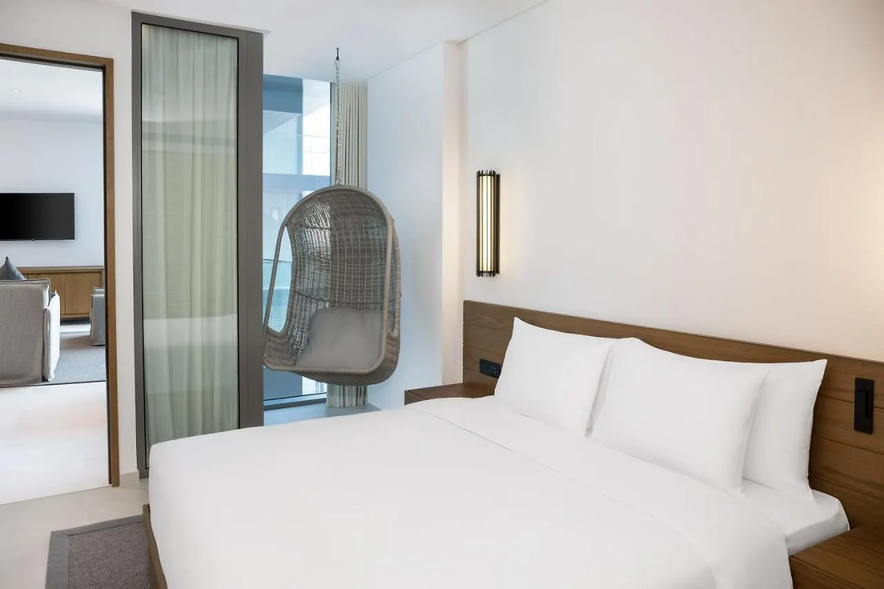 Radisson Beach Resort Palm Jumeirah Dubai 4*,